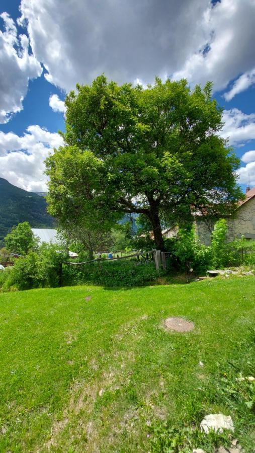Chalet Serre Cambeou Piscine&Spa Saint-Chaffrey Zewnętrze zdjęcie