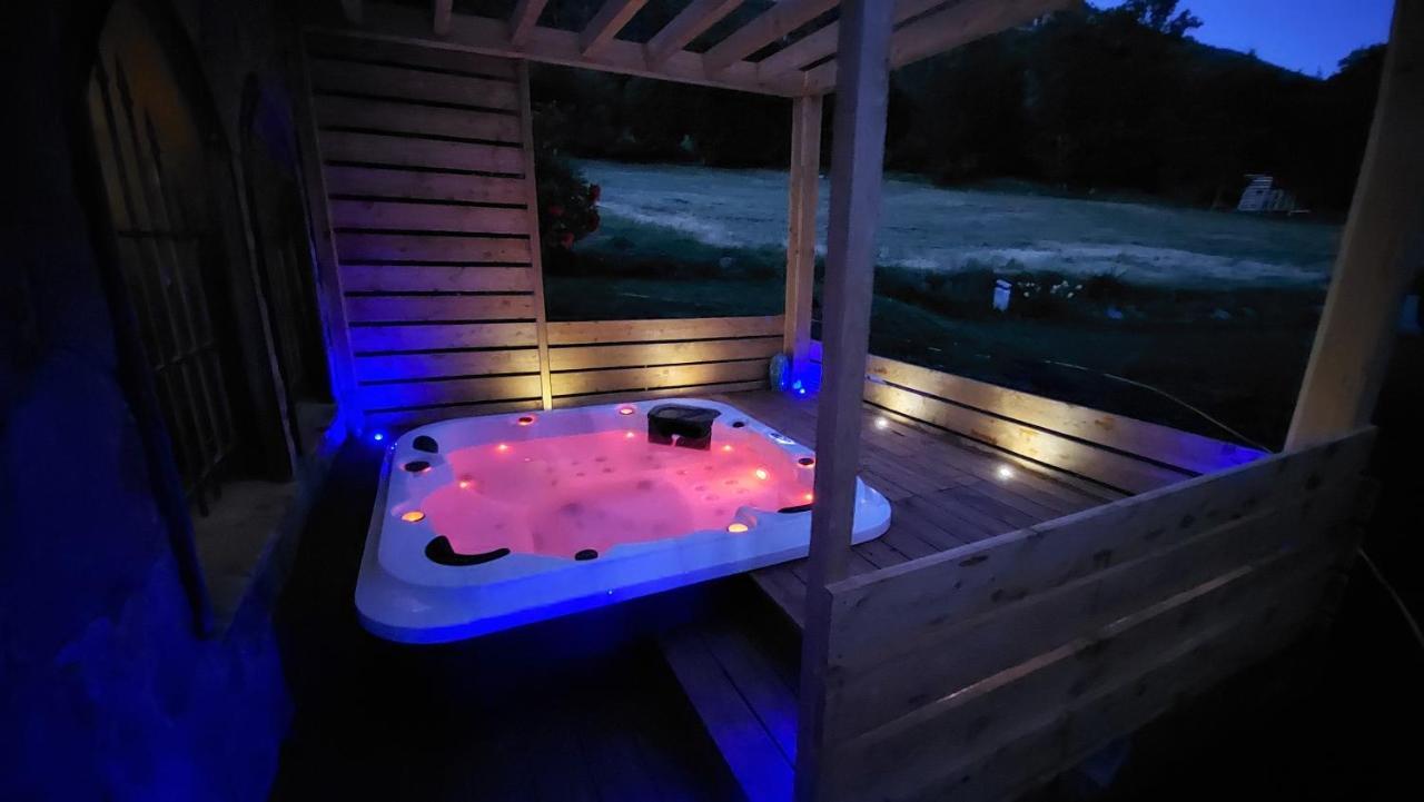 Chalet Serre Cambeou Piscine&Spa Saint-Chaffrey Zewnętrze zdjęcie