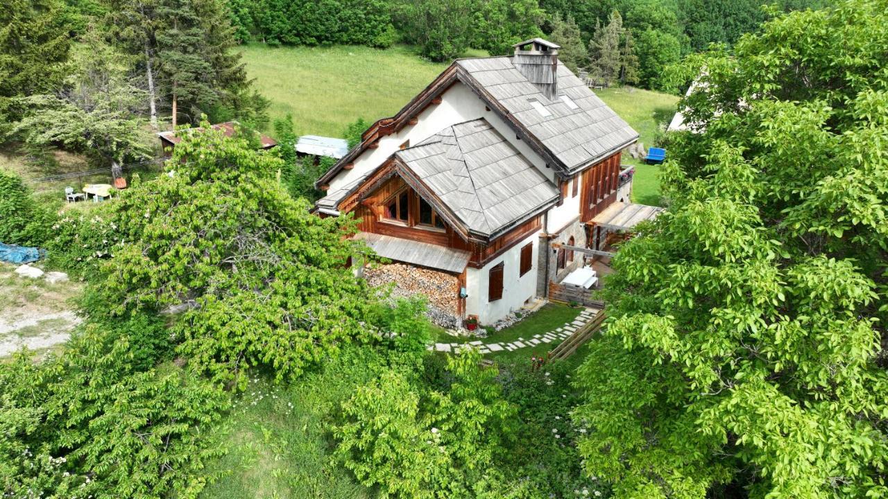 Chalet Serre Cambeou Piscine&Spa Saint-Chaffrey Zewnętrze zdjęcie