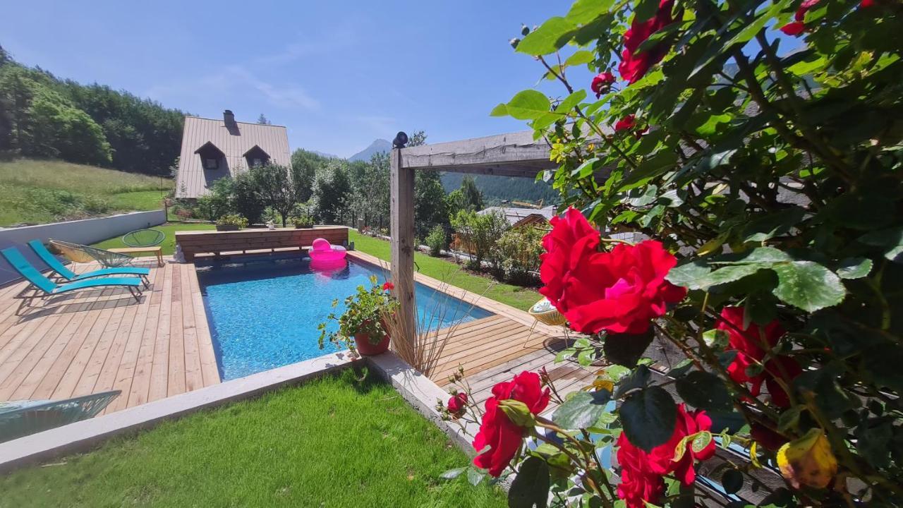 Chalet Serre Cambeou Piscine&Spa Saint-Chaffrey Zewnętrze zdjęcie