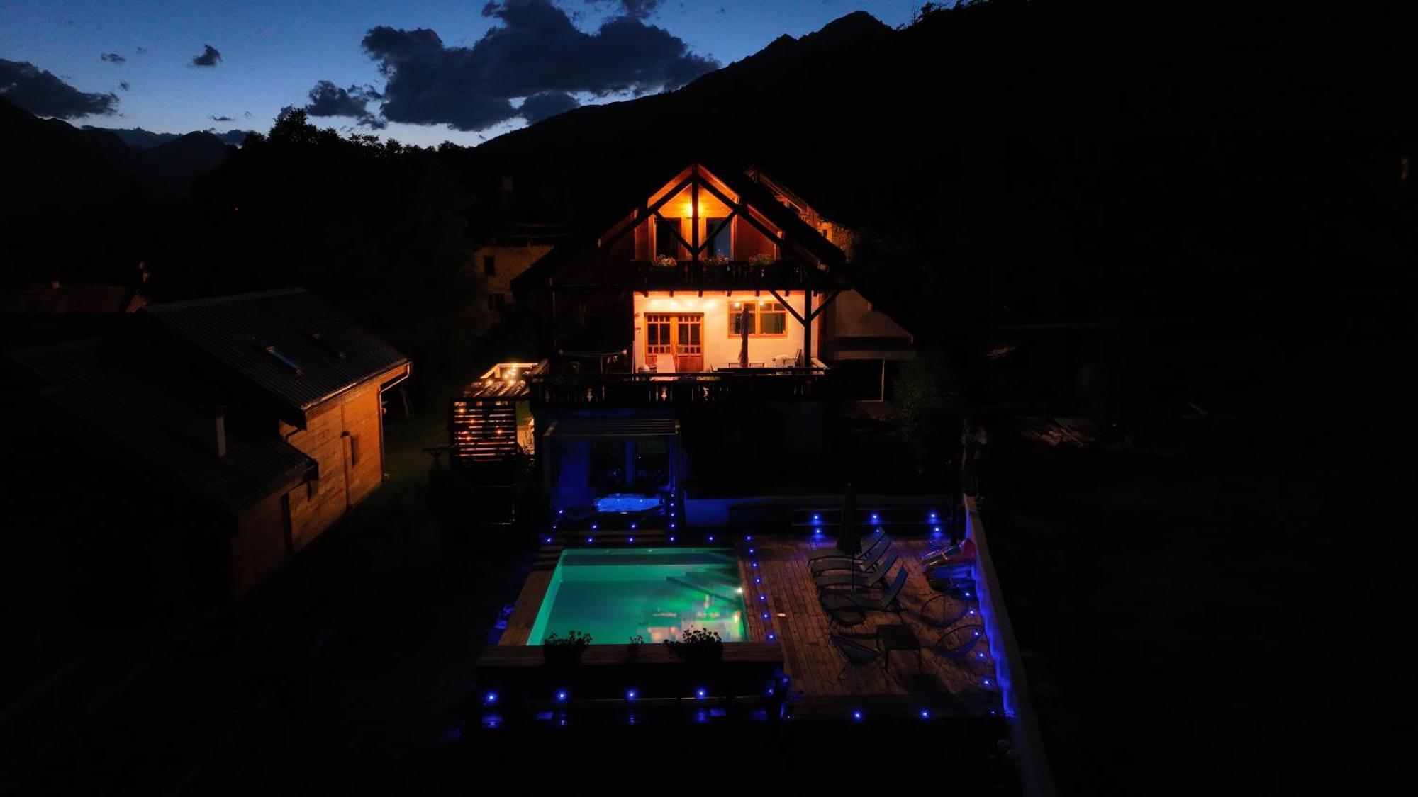 Chalet Serre Cambeou Piscine&Spa Saint-Chaffrey Zewnętrze zdjęcie